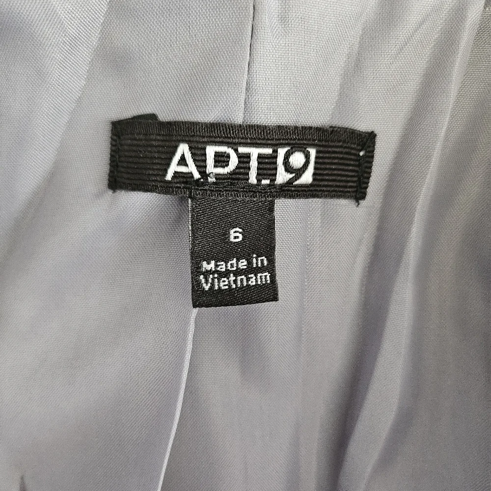 Apt 9 Grey Blazer & Slacks, Size 6 - Picture 3 of 5